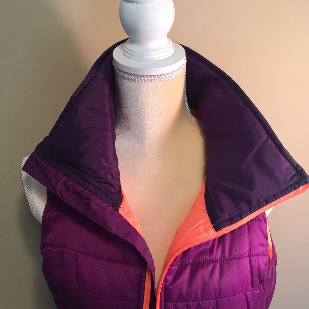 Champion Puffer Vest Size SP - Picture 2 of 7